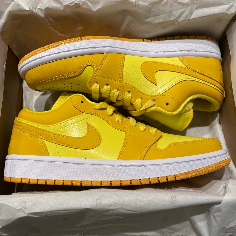 Nike Jordan’s 1 low
